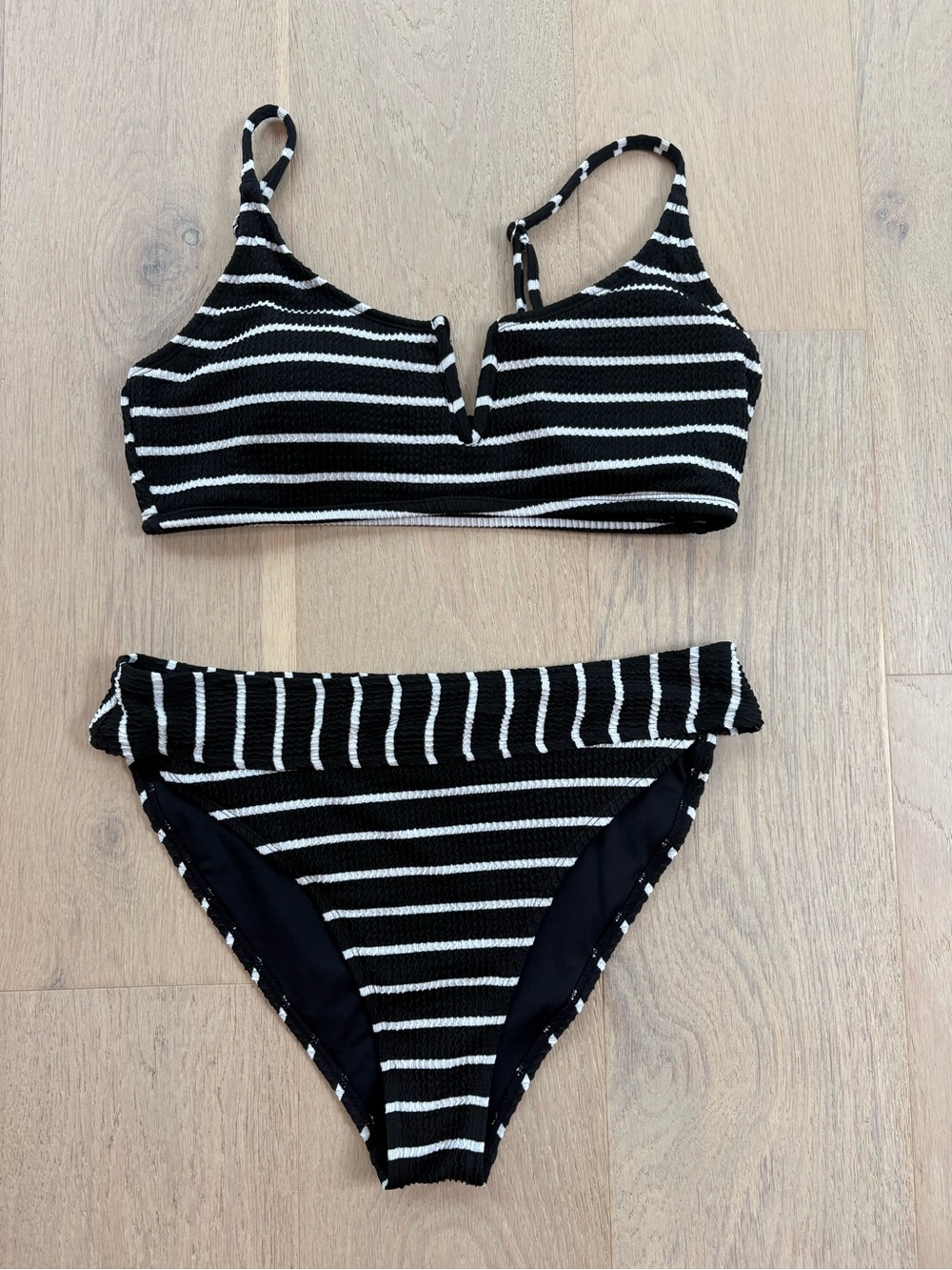 Cupshe Black & White Striped V-Notch Bikini Set